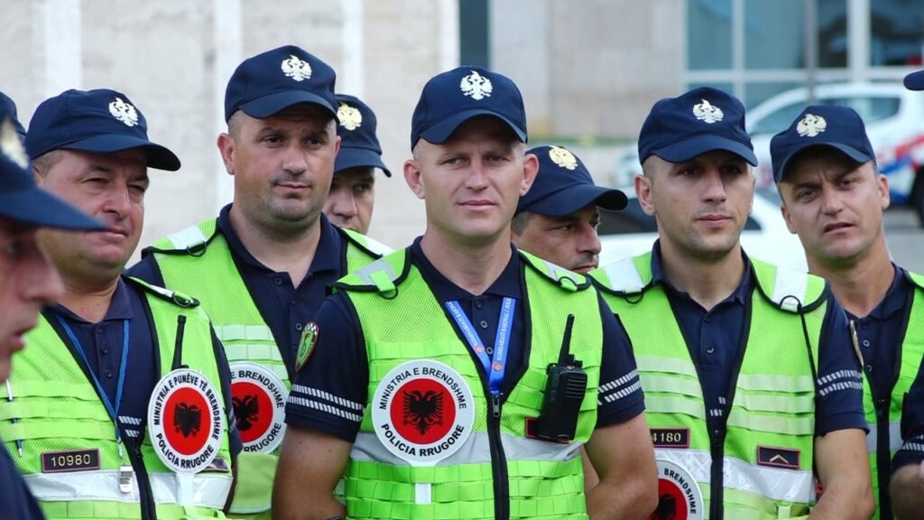 Mbi 30 vjeç nuk bëhesh dot polic! Urdhri i ri hyri në fuqi nga gushti 2025, përfshin dhe kriterin e moshës 2 mbi 30 vjec nuk behesh dot polic urdhri i ri hyri ne fuqi nga gushti 2025 perfshin dhe kriterin e moshes 68acbc89740e2