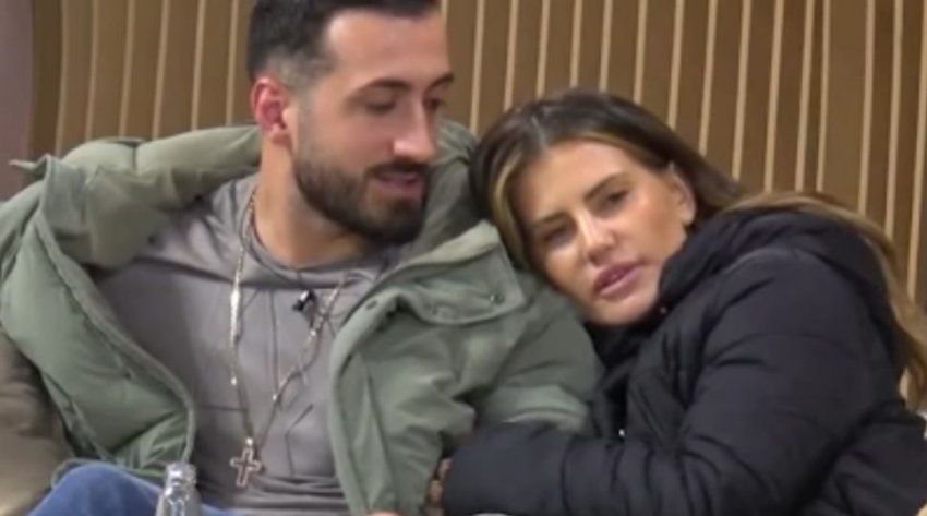 me ke shkruan me shume ne whatsapp valbona mhilli flet troc jozin e kam 68932bd1ae7bf