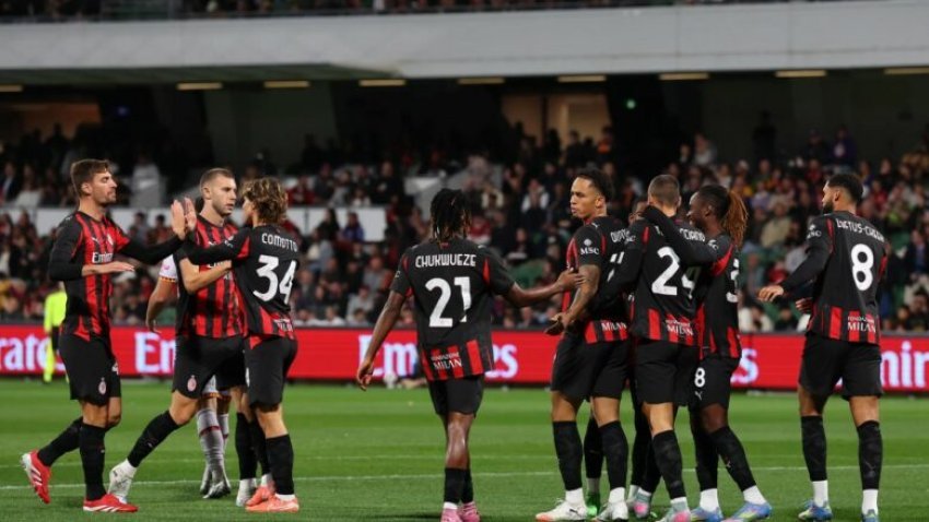 milani ishte gati ta shiste allegri bllokon largimin e mbrojtesit nga san siro 6894907bcba70