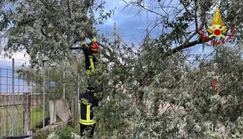 moti i keq godet italine rrezohen peme dhe permbytje ne disa rajone 68ab6b7a54ae5