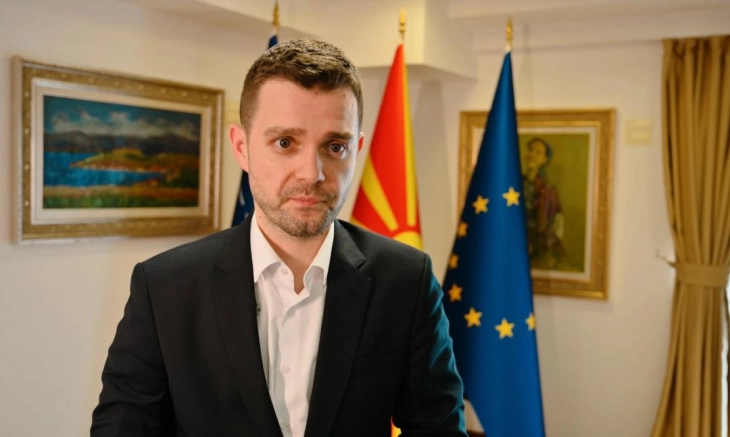 Mucunski për “Politiko”: Nuk ka ndryshime kushtetuese, nëse nuk marrim garanca të fuqishme nga BE-ja se kjo do të jetë kërkesa e fundit e Sofjes 3 mucunski per politiko nuk ka ndryshime kushtetuese nese nuk marrim garanca te fuqishme nga be ja se kjo do te jete kerkesa e fundit e sofjes 68aeba56e2951