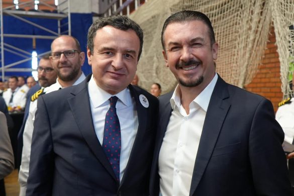 mustafa dauti ne prishtine pjese e 26 vjetorit te doganes se kosoves dhe takim me albin kurtin 689b2c480d844