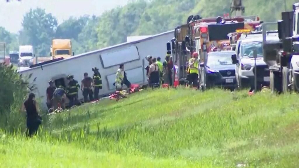 New York/ Përmbyset autobusi turistik me 50 pasagjerë, mes viktimave dhe fëmijë 3 new york permbyset autobusi turistik me 50 pasagjere mes viktimave dhe femije 68a8ea84c3faf