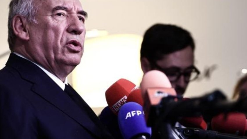 “Nicolas-i që paguan”, lëvizja e re e ekstremit të djathtë që kërcënon të bllokojë Francën për shkak të buxhetit 3 nicolas i qe paguan levizja e re e ekstremit te djathte qe kercenon te bllokoje francen per shkak te