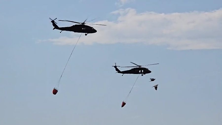 nje tjeter dite ne lufte vengu 3 helikoptere per zjarrin ne fushe arrez 68a0e4563781b