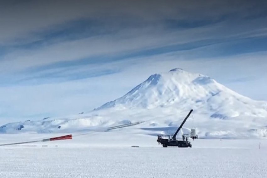 Paralajmërimi i rrezikshëm mbi ajsbergun më të madh në botë, tani i dukshëm nga hapësira 3 paralajmerimi i rrezikshem mbi ajsbergun me te madh ne bote tani i dukshem nga hapesira 68b4a4e8c26bc