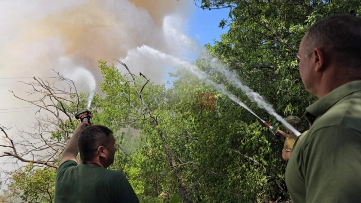 Për shkak zjarrit në “Jasen” ende mbetet e mbyllur për komunikacion rruga Makedonski Brod – Shkup 2 per shkak zjarrit ne jasen ende mbetet e mbyllur per komunikacion rruga makedonski brod shkup 68a4205714d00