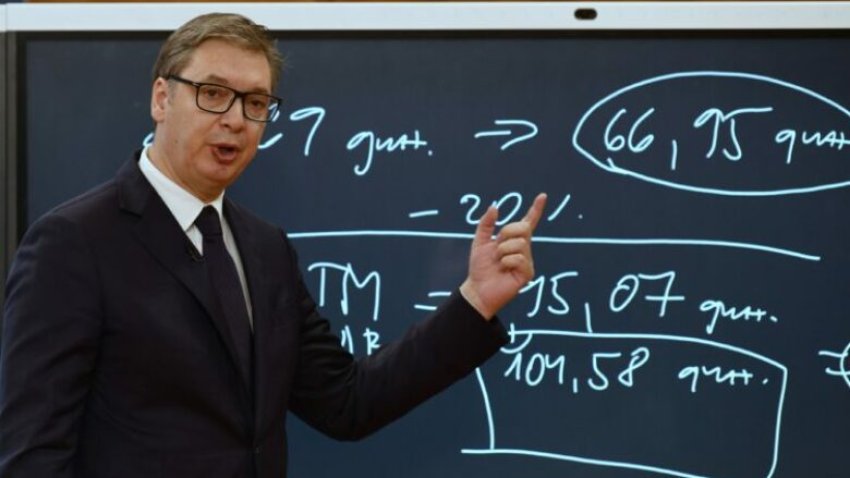 pese tregues qe paralajmerojne se po shembet pushteti i vuciqit 68b15a35a25f3