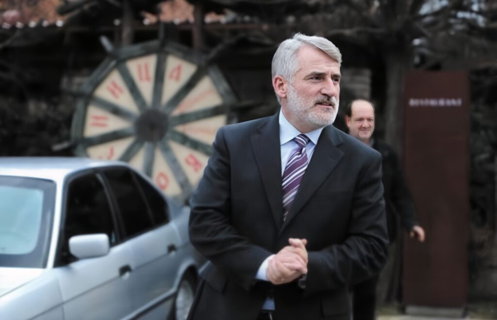 Thaçi: Bisedimet me Ali Ahmetin kanë dështuar 2 photo output 14