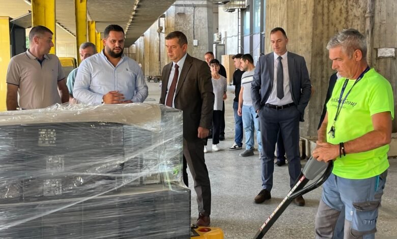 Posta e Maqedonisë së Veriut përmirëson shërbimet me donacion prej 146 kompjuterësh nga Halk Bank 2 posta e maqedonise se veriut permireson sherbimet me donacion prej 146 kompjuteresh nga halk bank 689b513cf128a