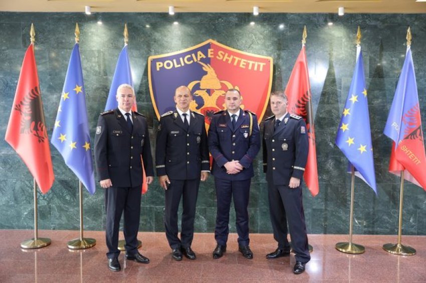 Presidenti i Policisë çeke, Gjeneral Lejtnant Martin Vondrask, vizitë zyrtare në Policinë e Shtetit 2 presidenti i policise ceke gjeneral lejtnant martin vondrask vizite zyrtare ne policine e shtetit 689cb1405d802