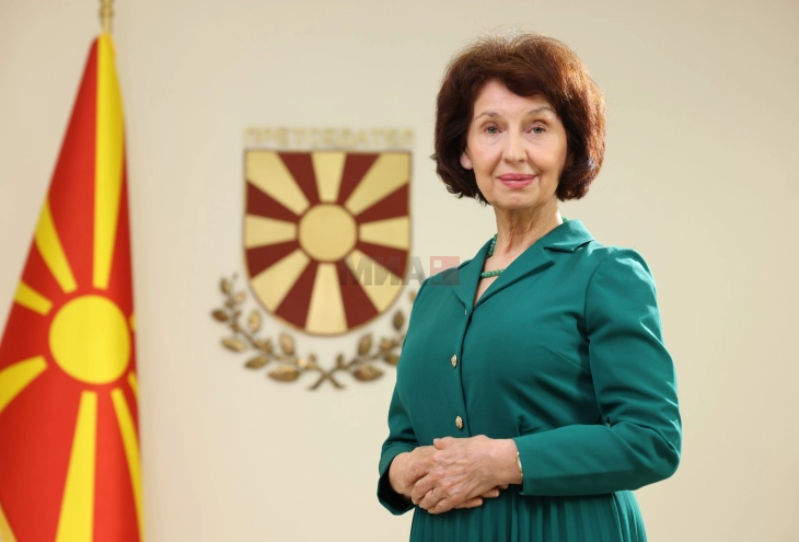 Presidentja Siljanovska Davkova do t’i hapë mbrëmjet e 64-ta strugane të poezisë 3 presidentja siljanovska davkova do ti hape mbremjet e 64 ta strugane te poezise 68a76c078ea87