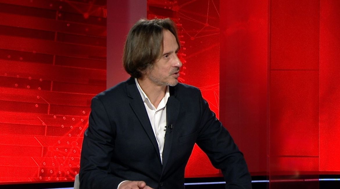 pse berisha e le turbull pd ne 68b48652c0417