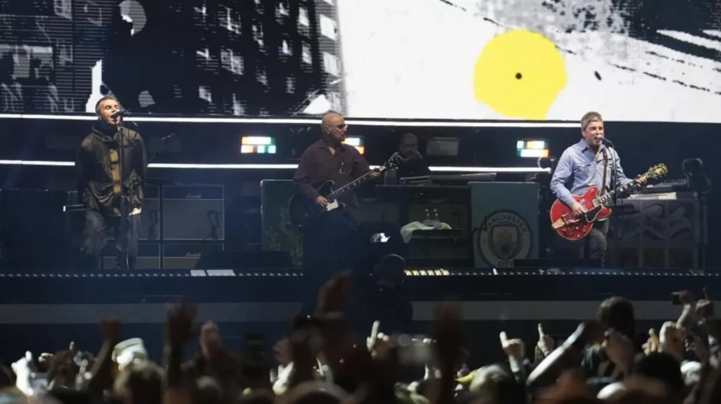 ra nga tribuna e koncerit te oasis ne wembley humb jeten 40 vjecari 688fde16aacac