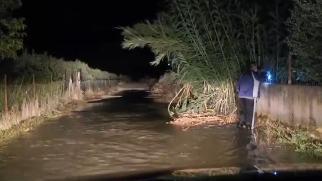 reshjet krijojne emergjence ne vlore dy banesa dhe nje subjekt ne rrezik nga carja e kanalit ne