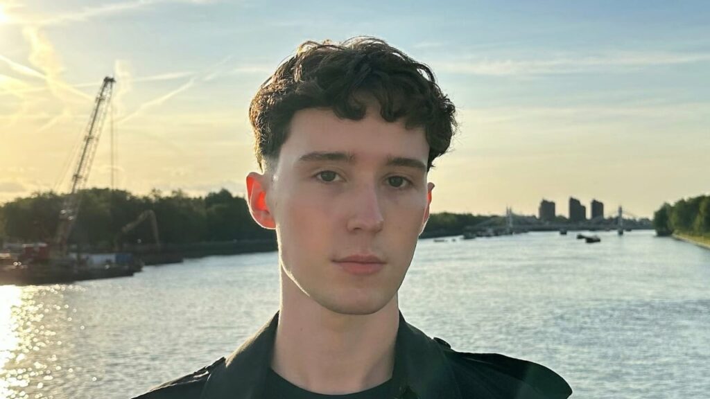 rusia nuk eshte armiku yne shokon keshilltari i farage do ishte me mire nese britania e madhe nuk do te merrte pjese ne luften e dyte boterore 68a0e149e1677