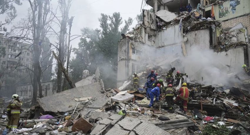 rusia vijon sulmet me raketa e drone ne kiev shkakton dhe 13 viktima 688c703e3dd25