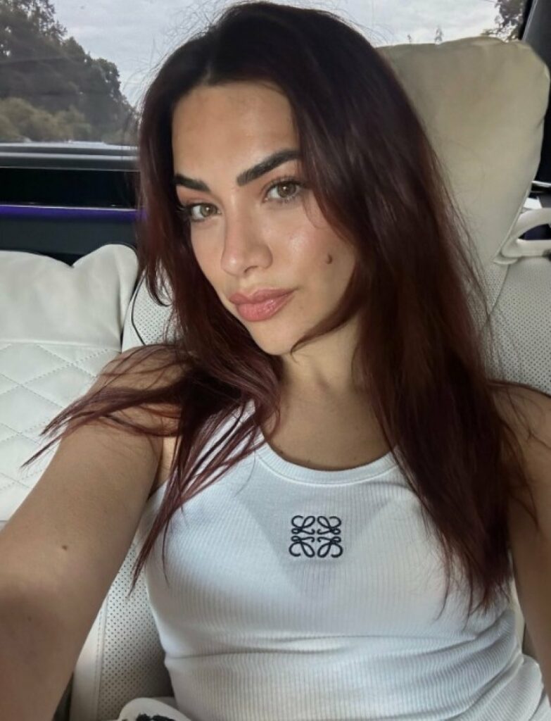 Sara Hoxha mbështet publikisht ish të dashurën e Ledri Vulës 2 sara hoxha mbeshtet publikisht ish te dashuren e ledri vules 688eff1597bef