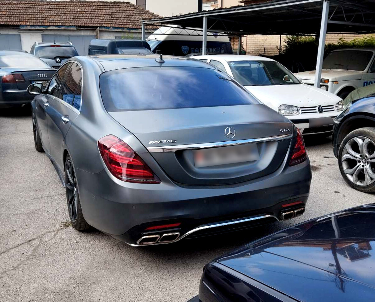 sekuestrohen 5 vetura sportive e luksoze ne struge mpb benin zhurme ne nje tubim me rreth 120 vetura 6891c256ccdc8