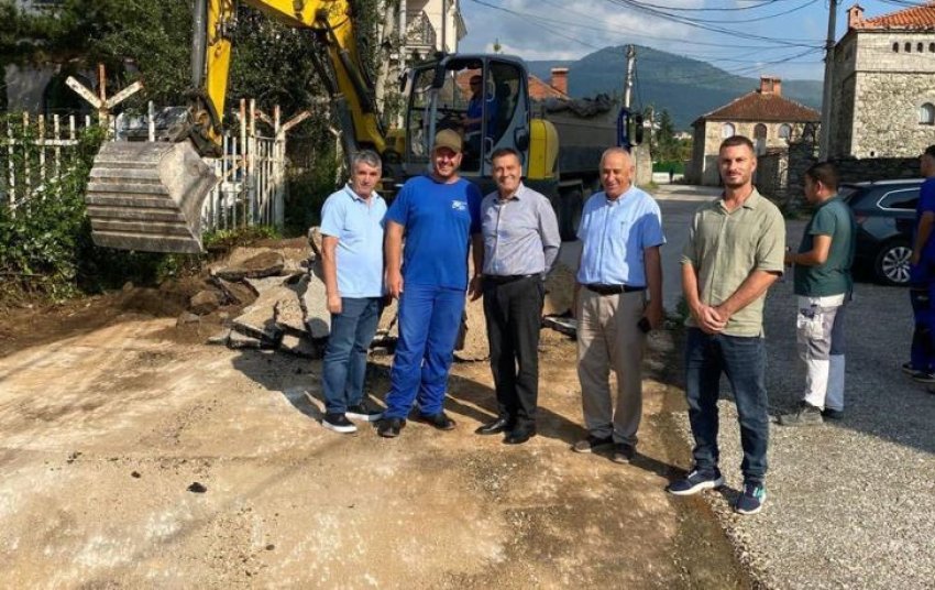 Shehu inspekton punimet: Sot unaza, nesër sheshi i qytetit 3 shehu inspekton punimet sot unaza neser sheshi i qytetit 68a4dad05db12