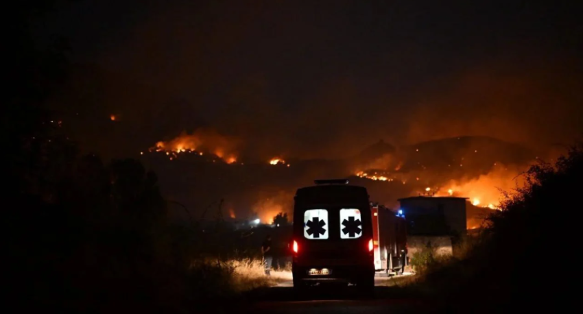 Situata me zjarret në vend, reagon Berisha: Shqipëria në flakë në të katërta anët e saj! 2 situata me zjarret ne vend reagon berisha shqiperia ne flake ne te katerta anet e saj 689b9800d3691