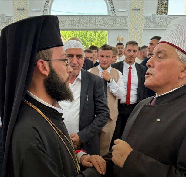 Skandaloze: BFI kishte prift të rremë Ortodoks në hapjen e një xhamie 2 skandaloze bfi kishte prift te rreme ortodoks ne hapjen e nje