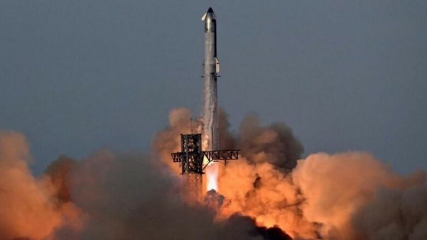 spacex ka lansuar me sukses raketen e saj me te madhe ndonjehere pas nje viti me aksidente 68aeb6ef460e5