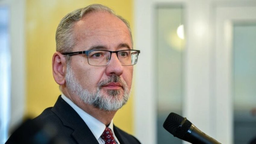 sulmohet fizikisht ish ministri polak i shendetesise dyshohet se shkak ishin politikat e tija gjate kohes se covid 68b0cd93c6fa0