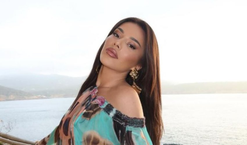 Tayna shfaq linjat trupore në det, duket “bombastike” 3 tayna shfaq linjat trupore ne det duket bombastike 68b09d55f281e