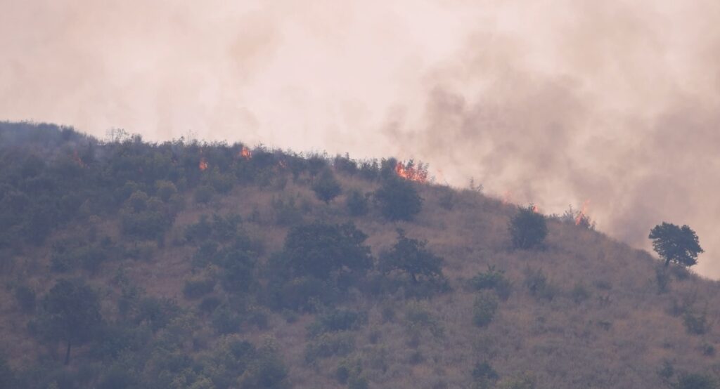 thirrje urgjente mm banoret ne 3 fshatrat e gramshit te largohen nga banesa 689b2db1ec074