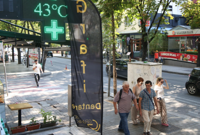 Tirana ‘përvëlohet’ nga temperatura e lartë sot, termometri shënon 43 gradë celsius 2 tirana pervelohet nga temperatura e larte sot termometri shenon 43 grade celsius 689b5fc0e37e4