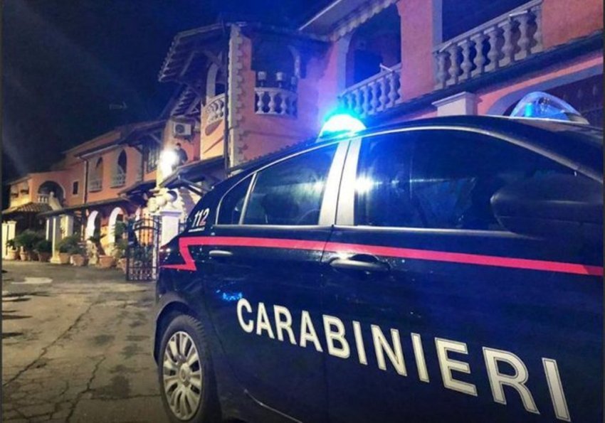 tjeter incident ne ishullin italian pas plagosjes me thike te dy te rinjve perdhunohet nje e mitur 688d3538ebb57