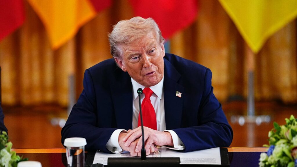 trump mbyll marreveshjen me intel shba blen 10 te aksioneve 68a8ca2704243