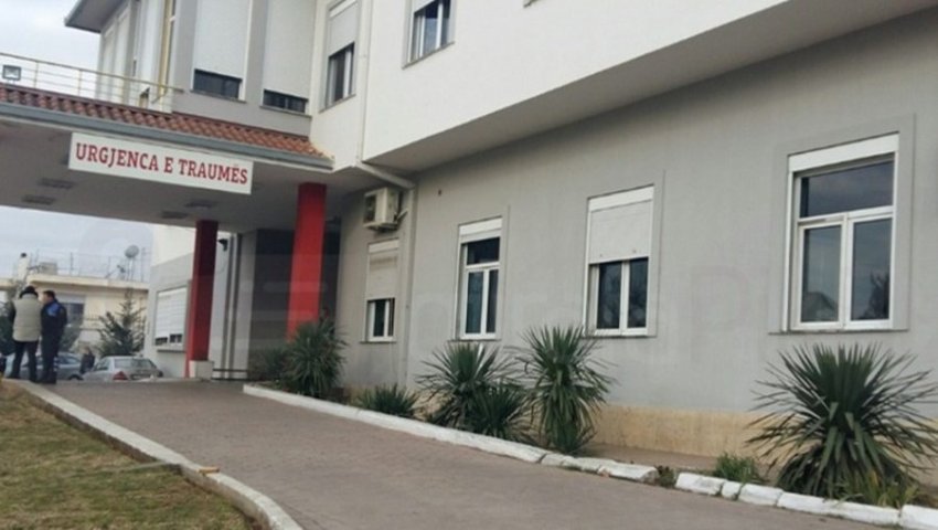 U përplas nga automjeti që drejtohej nga një 17-vjeçar pa patentë, babai i 3 fëmijëve përfundon në intubim te Trauma 2 u perplas nga automjeti qe drejtohej nga nje 17 vjecar pa patente babai i 3 femijeve perfundon ne intubim te trauma 68ab69f70aecd