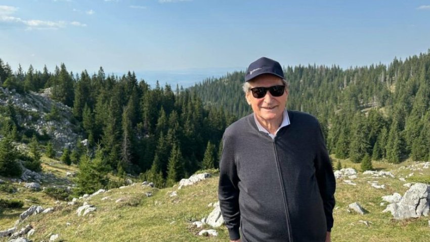 “Udhëtim drejt rinisë sime” – Berisha përshkruan eksperiencën mbresëlënëse në bjeshkët e Istogut dhe Pejës 2 udhetim drejt rinise sime berisha pershkruan eksperiencen mbreselenese ne bjeshket e istogut dhe pejes 689f8c8a25eef