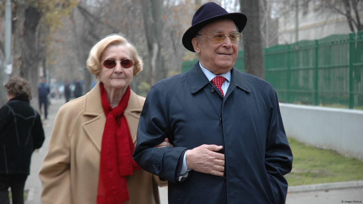 Vdes Ion Iliescu, udhëheqësi i parë postkomunist i Rumanisë 1 vdes ion iliescu udheheqesi i pare postkomunist i rumanise 689248e672a38