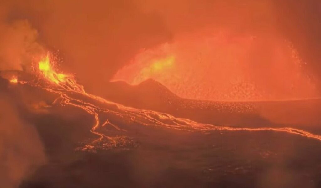 Video/ Vullkani Kilauea në Hawaii shpërthen për herën e 31-të në 9 muaj 3 video vullkani kilauea ne hawaii shperthen per heren e 31 te ne 9 muaj 68a9ff87c8af0