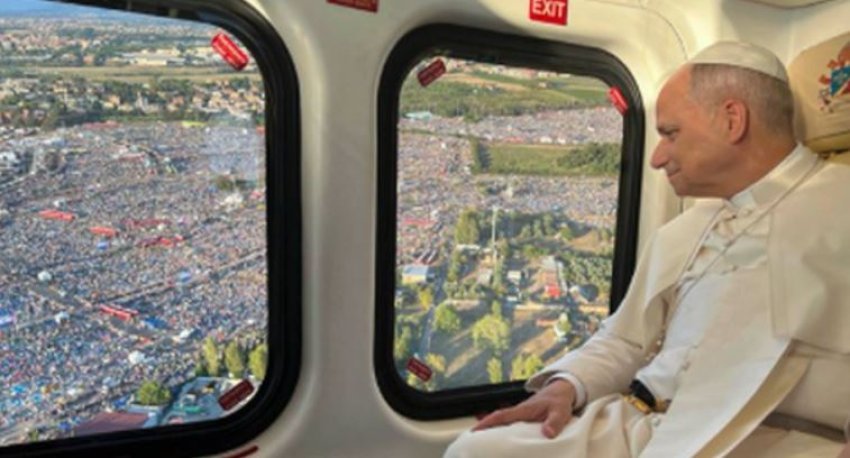 Vigjilja e Jubileut të Rinisë, 1.000.000 të rinj e pritën Papën si një yll roku 3 vigjilja e jubileut te rinise 1 000 000 te rinj e priten papen si nje yll roku 688f9ff582966