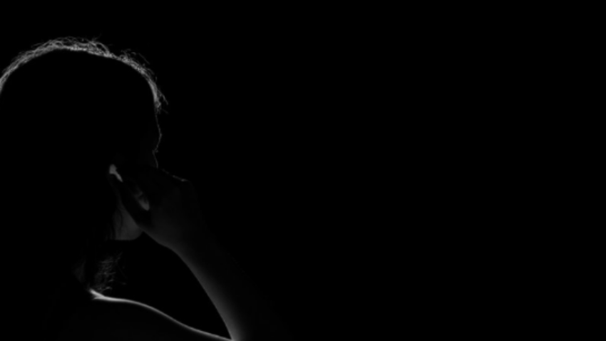 Viktima e dhunës seksuale tregon se fajësohet edhe nga fëmija i saj për atë që i ndodhi në luftë 3 viktima e dhunes seksuale tregon se fajesohet edhe nga femija i saj per ate qe i ndodhi ne lufte 68951d23a2bea