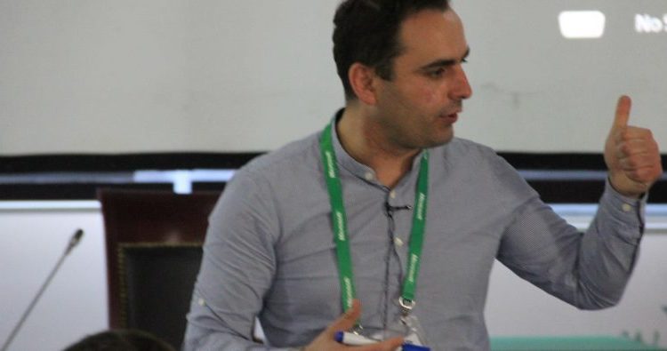 visar ademi fton rivalet ne kafe perpara debateve zgjedhore ne gostivar 68970863e56cb