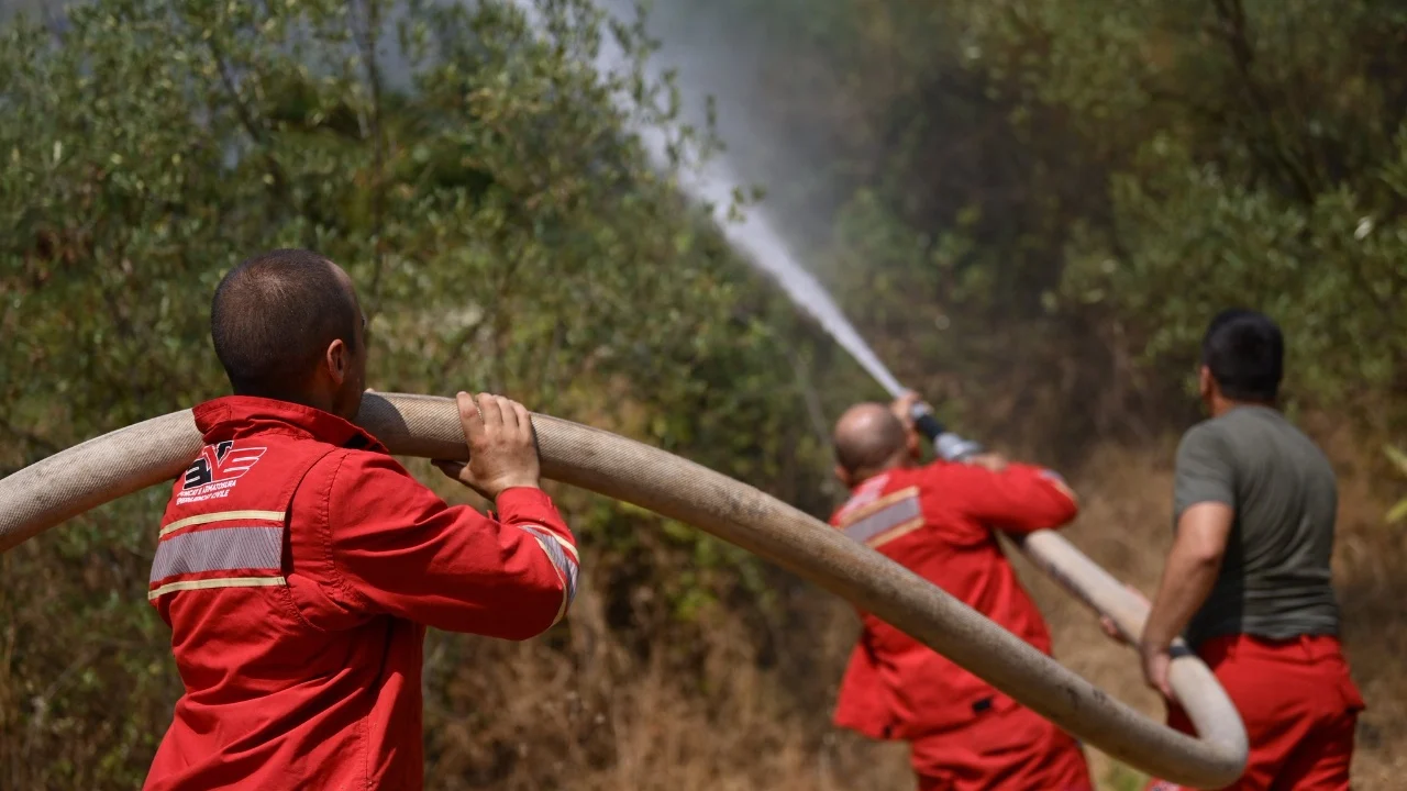 zjarret ne finiq ministria e mbrojtjes situata po shkon drejt normalizimit 6894ce944d864
