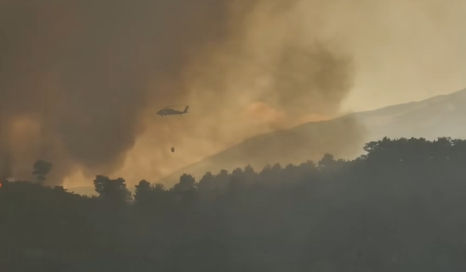 Zjarret në Gramsh,MM:Dhjetëra mjete në dispozicion, 4 helikopterë operojnë nga ajri 3 zjarret ne gramshmmdhjetera mjete ne dispozicion 4 helikoptere operojne nga ajri 689b49f42ed91