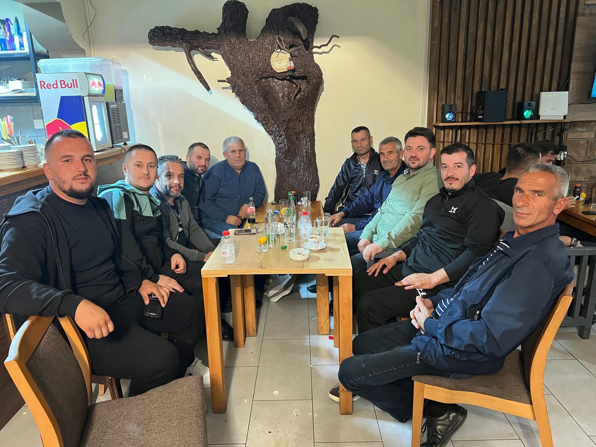 Familja Ahmeti nga Sfillare e Poshtme i bashkohet VLEN-it në mbështetje të Muhamet Elmazit 1 433f7c33 5c27 47da b895 69a0c1a86a9d