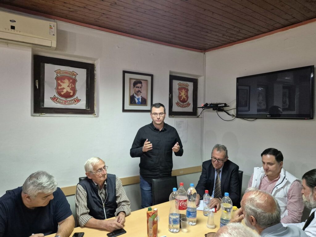 Andonovski: Bashkimi i energjisë dhe përvojës do të sjellë fitore të madhe në Gostivar 2 554916191 122103621399028386 4579514309601485962 n