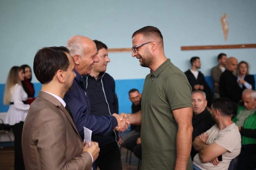 Memishi merr pjesë në “Ditën e Groshës” në Tearcë: Ky organizim është dëshmi e bashkëjetesës – tejkalon edhe kufijt etnik! 5 FB IMG 1758980527683 1024x682 1