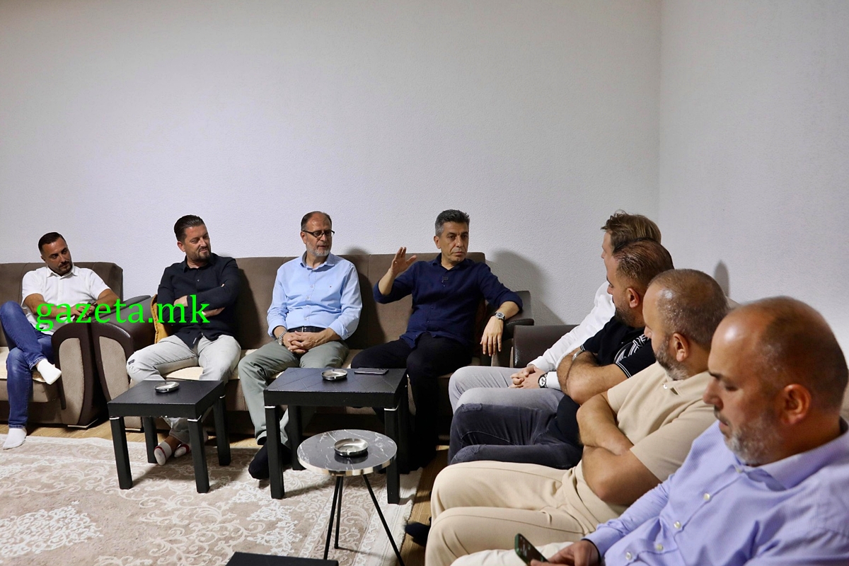 IZET MEXHITI TEK FAMILJA BUSHI