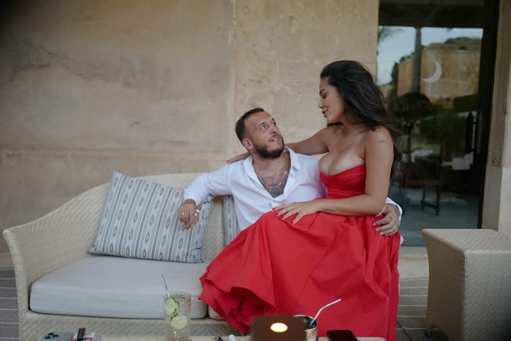 Mozziku dhe Lotina më të dashuruar se kurrë më parë 2 LOTINA 5