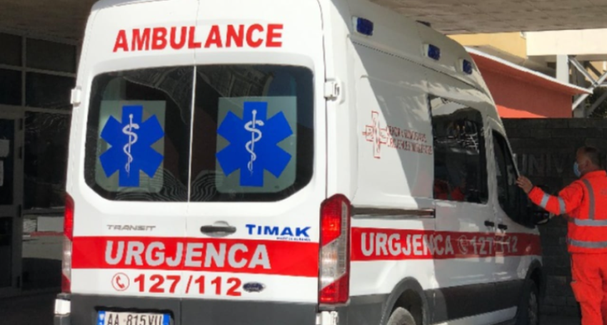 Aksident i rëndë në Marinëz të Fierit, makina përplas fëmijën 4 vjeç 2 aksident i rende ne marinez te fierit makina perplas femijen 4 vjec 68c049b5067ba