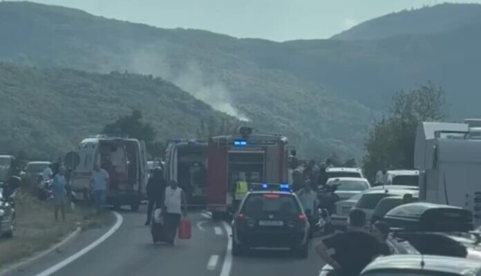 Aksident i rëndë trafiku në rrugën Mavrovë – Gostivar, pesë të lënduar 2 aksident i rende trafiku ne rrugen mavrove gostivar pese te lenduar 68bf2f12071e0