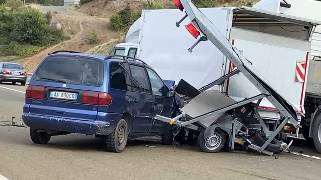 Aksident zinxhir pranë kufirit Kosovë-Shqipëri, gjashtë automjete të përfshira 1 aksident zinxhir prane kufirit kosove shqiperi gjashte automjete te perfshira 68cad6c560330